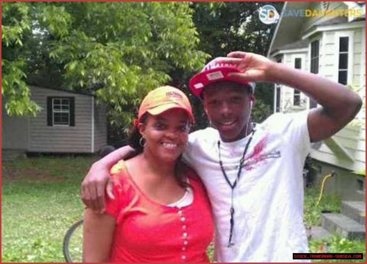 Unveiling The Heartwarming Reunion Of Mecole Hardman's Siblings With Valdon Cooper